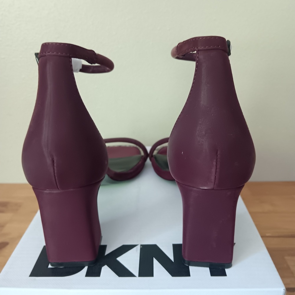 DKNY Wenda Ankle Strap Sandals Womens 8 Wine Block Heel Studded Toe NWB - Picture 6 of 10